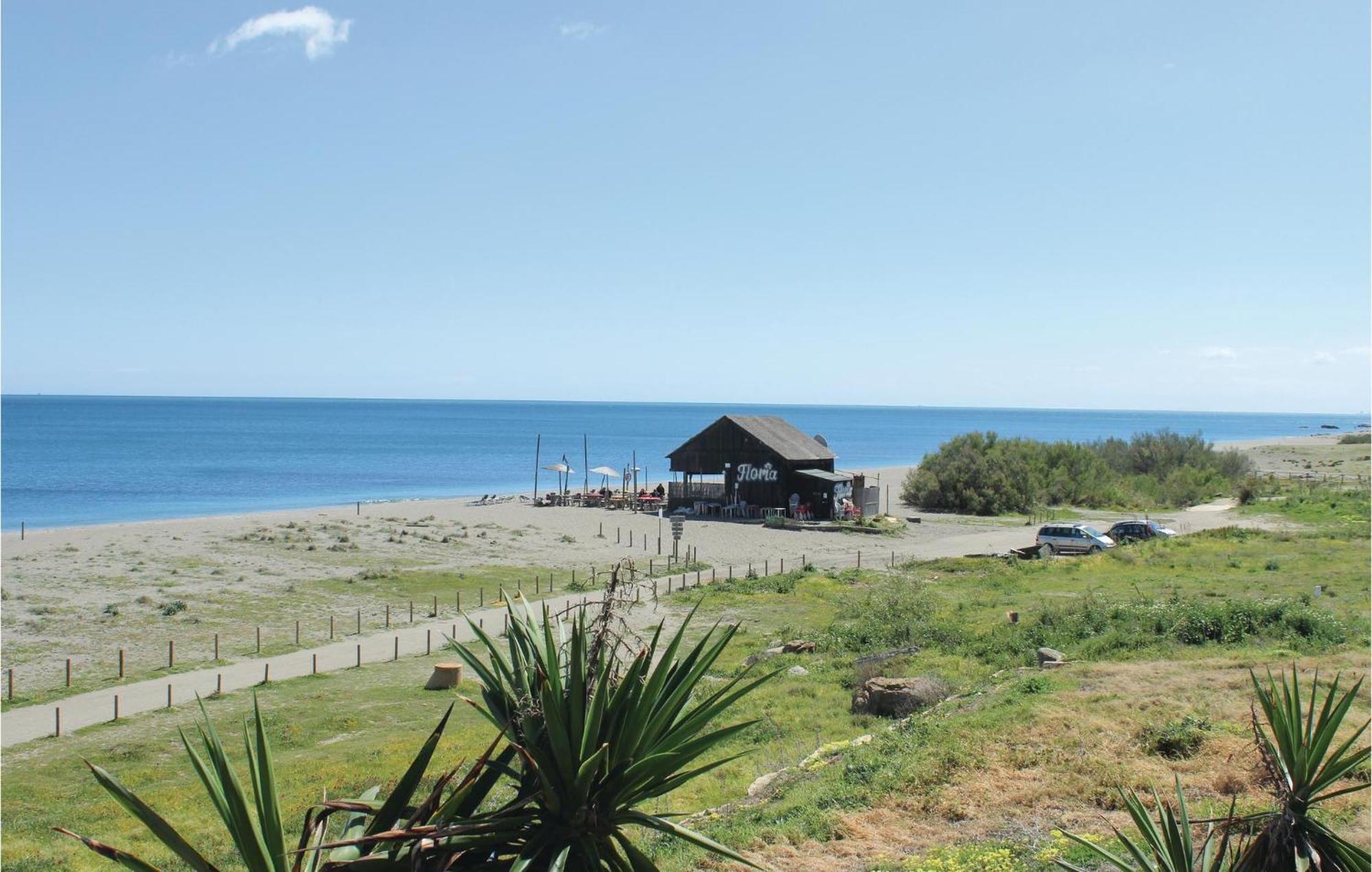 3 Bedroom Amazing Apartment In La Duquesa Castillo de Sabinillas エクステリア 写真